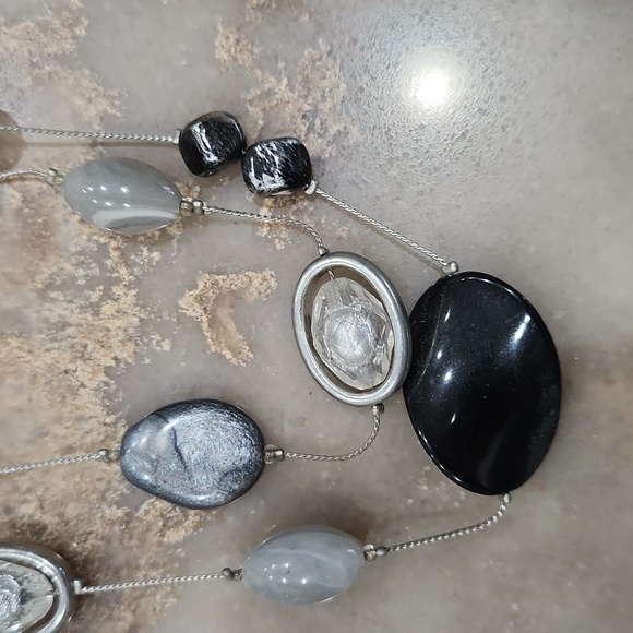 Lia Sophia Long Necklace - Picture 2 of 3